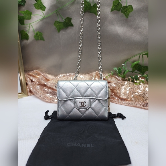 Authentic Chanel Silver Compact Wallet With Box, Dust Bag And Unbranded Chain - Picture 3 of 16